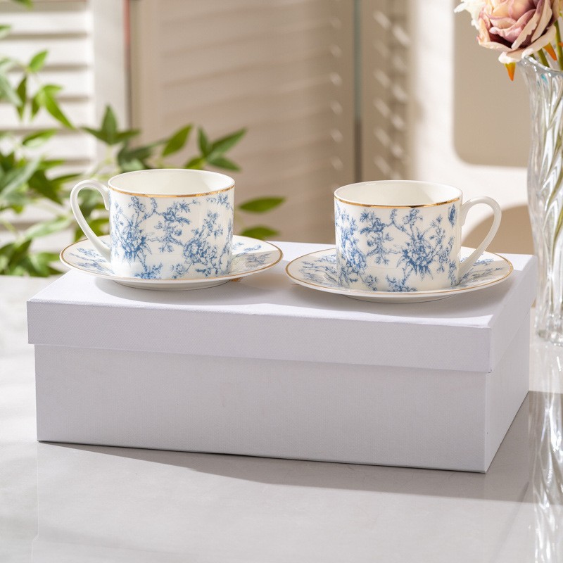 Coffee Tea Friends - Nouvel ensemble de tasses et d'assiettes
