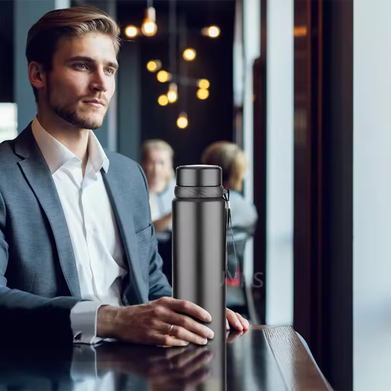 Bouteille d'eau thermique 1000 - Coffee Tea Exchange avis et prix